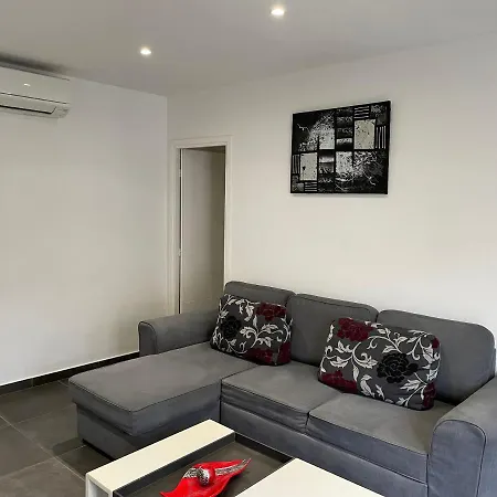 Proche Palais, 2mn Des Plages, Parking Privé Apartamento