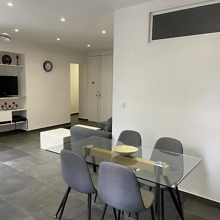 Proche Palais, 2mn Des Plages, Parking Privé