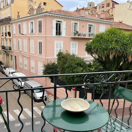 Apartamento Proche Palais, 2mn Des Plages, Parking Privé *