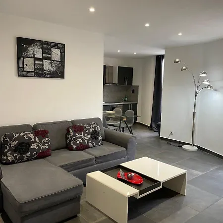 Proche Palais, 2mn Des Plages, Parking Privé Apartamento *
